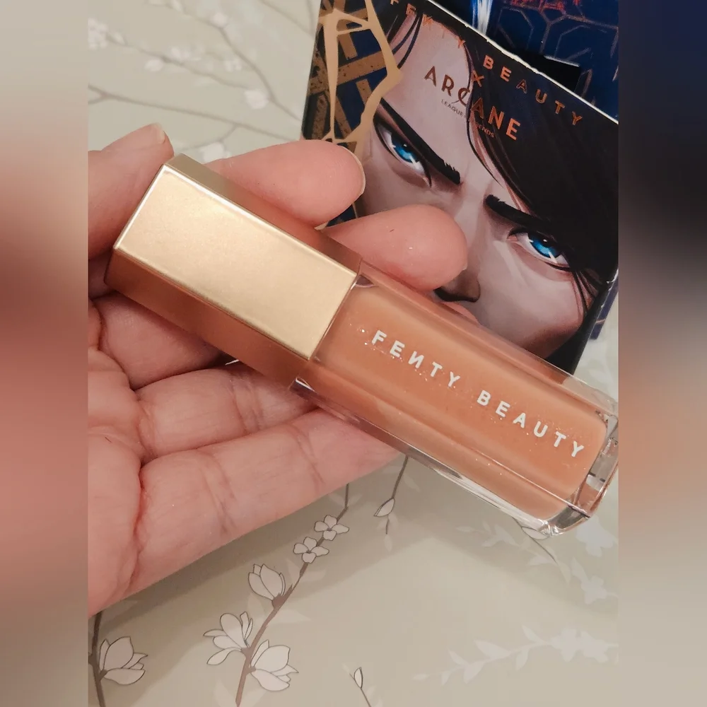 Fenty Beauty X Arcane Gloss Bomb Lip Luminizer Rogue on Riches New